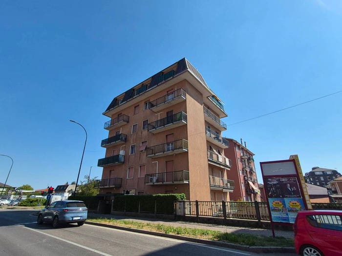 Appartamento trilocale in vendita in Viale dei Mille, Centro, Limbiate
