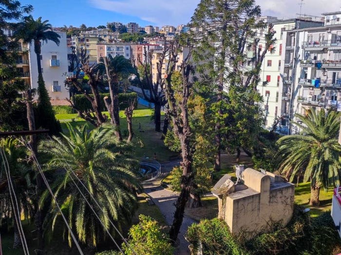 Appartamento con 6 locali in vendita in Arenella, Napoli