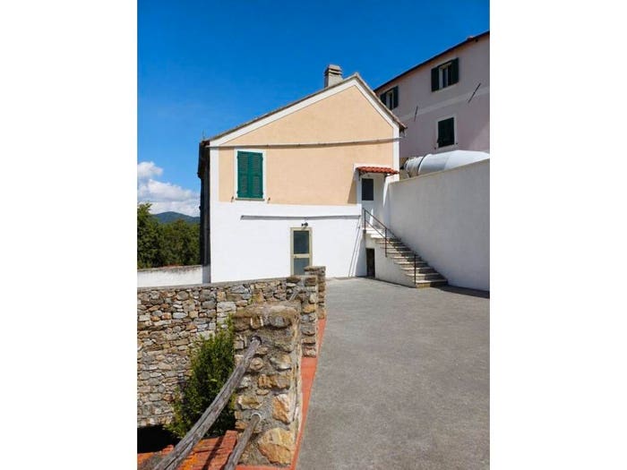 Casa con 6 locali in vendita in Andora