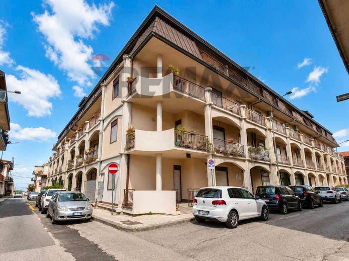 Appartamento trilocale in vendita in Via II Retta Di Ponente, Centro, Belpasso