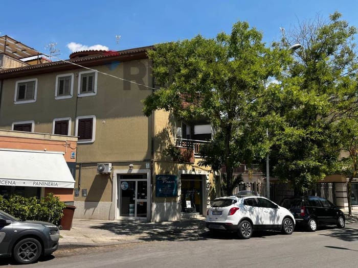 Casa bilocale in vendita in Viale Principessa Maria Josè, Centro, Caltagirone
