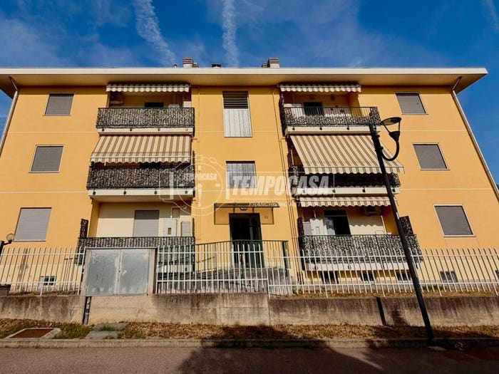 Appartamento quadrilocale in vendita in Via Milano, Centro, Cossato