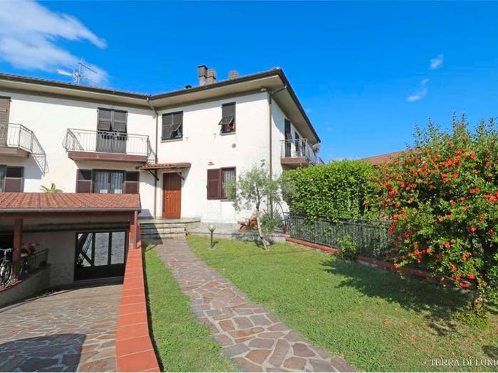 Casa con 6 locali in vendita in MOCRONE, Mocrone, Villafranca in Lunigiana