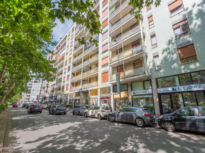 Appartamento quadrilocale in vendita in Morgagni, Milano