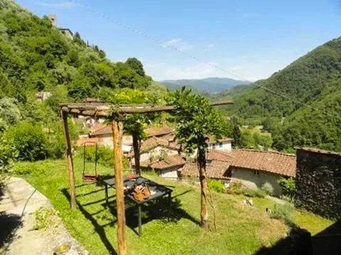 Casa con 6 locali in vendita in Via Di Sotto, Pescaglia