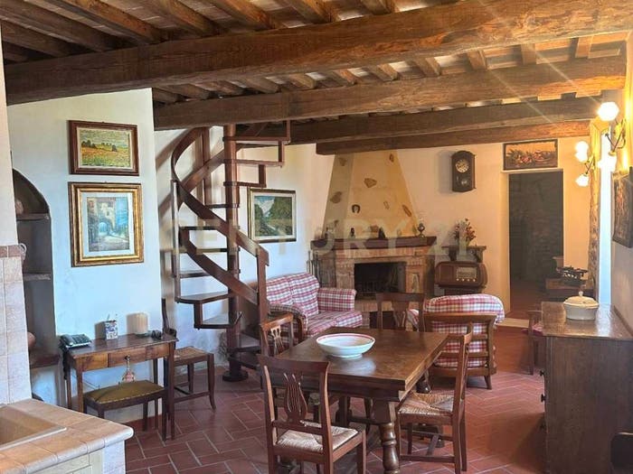 Appartamento con 5 locali in vendita in Via Porta San Francesco, Centro, Cinigiano