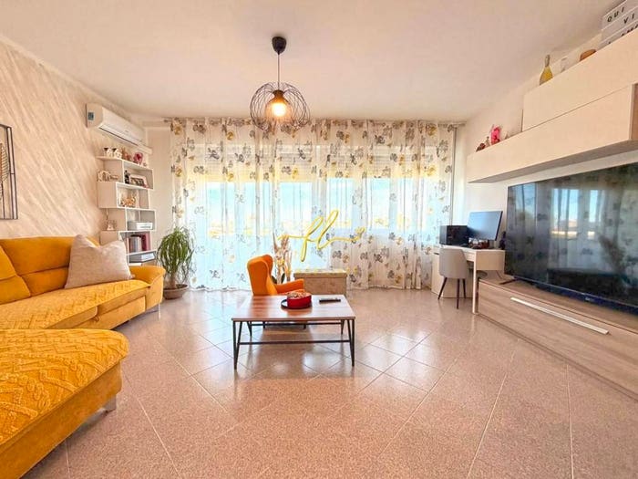 Appartamento quadrilocale in vendita in Via Gian Battista Vico, Cecina Centro, Cecina