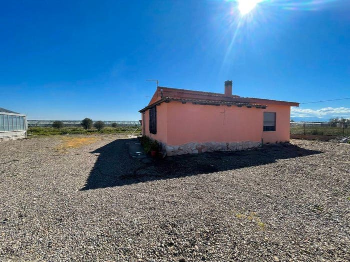 Casa trilocale in vendita in Strada Comunale Decimoputzu Villacdr, Decimoputzu