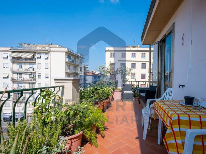 Appartamento quadrilocale in vendita in Viale Giovan Battista Morgagni, Careggi Rifredi Dalmazia, Firenze