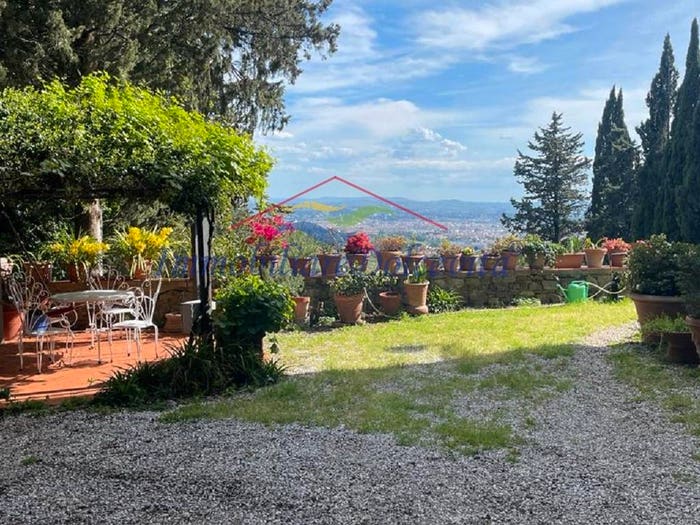 Casa con 6 locali in vendita in Via di Serpiolle, Serpiolle, Firenze