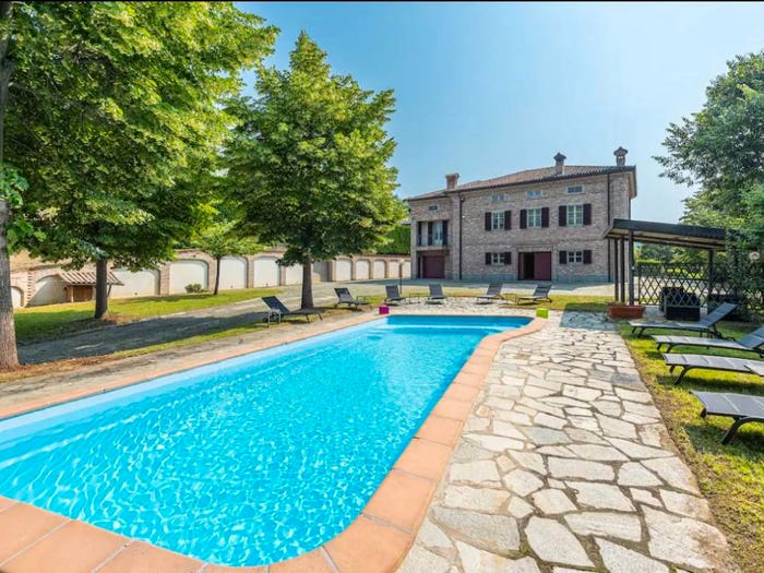 Casa con 6 locali in vendita in Via Vincenzo Gioberti, Centro, Alba