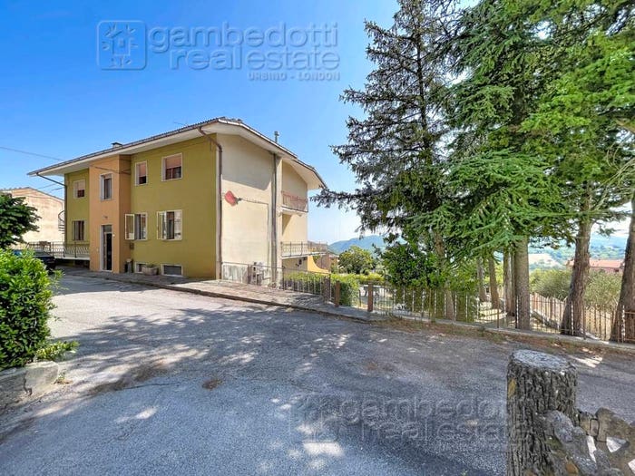 Casa con 6 locali in vendita in Centro, Serra Sant'Abbondio