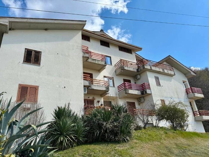 Appartamento trilocale in vendita in Via Collepetroni, Centro, Picinisco