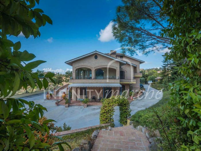 Casa con 6 locali in vendita in Via Maggio, Centro, Morrovalle