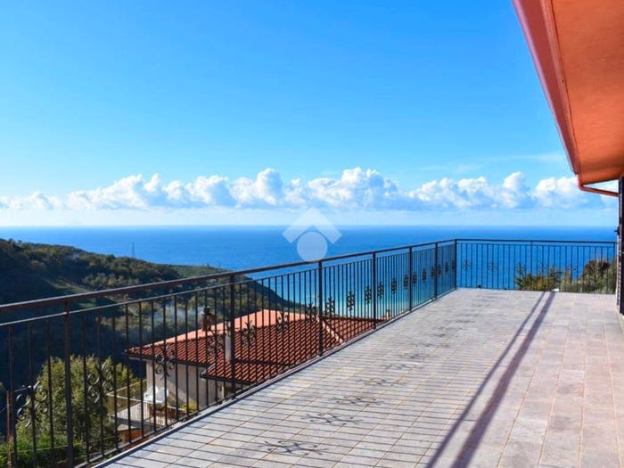 Casa con 6 locali in vendita in Località Battendieri, San Filippo Battendieri, Cetraro