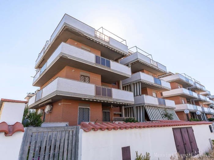 Appartamento trilocale in vendita in Via Bologna, Marina di Ardea, Ardea