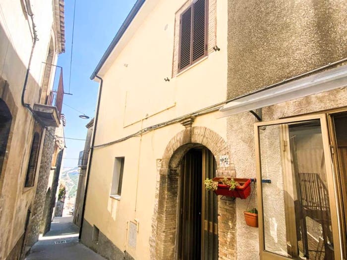 Appartamento quadrilocale in vendita in via Caracciolo, Centro, San Buono