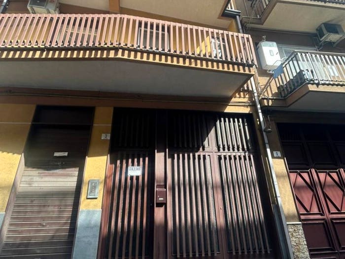 Appartamento con 5 locali in vendita in Via Vincenzo Monti, Paternò