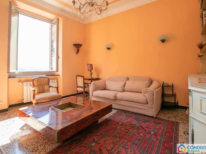 Appartamento con 6 locali in vendita in Via delle Cappuccine, Carignano, Genova