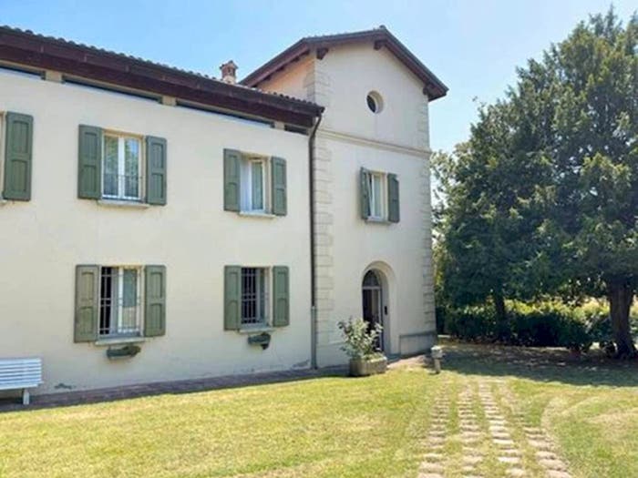 Appartamento con 6 locali in vendita in Via del Pino, Ozzano dell'Emilia