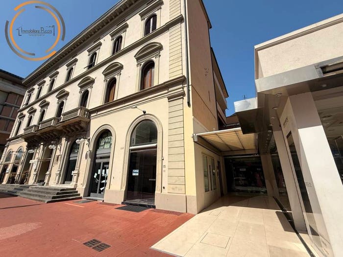 Appartamento trilocale in vendita in Corso Giacomo Matteotti, MontecatiniTerme