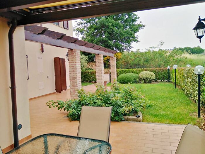 Casa quadrilocale in vendita in Case Bruciate, Pesaro