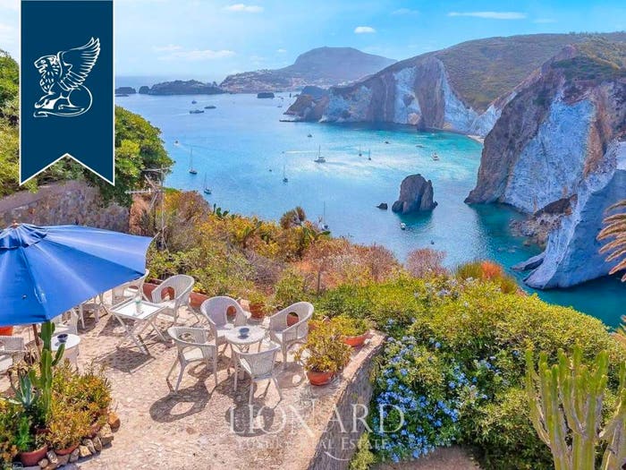 Casa quadrilocale in vendita in Le Forna, Ponza