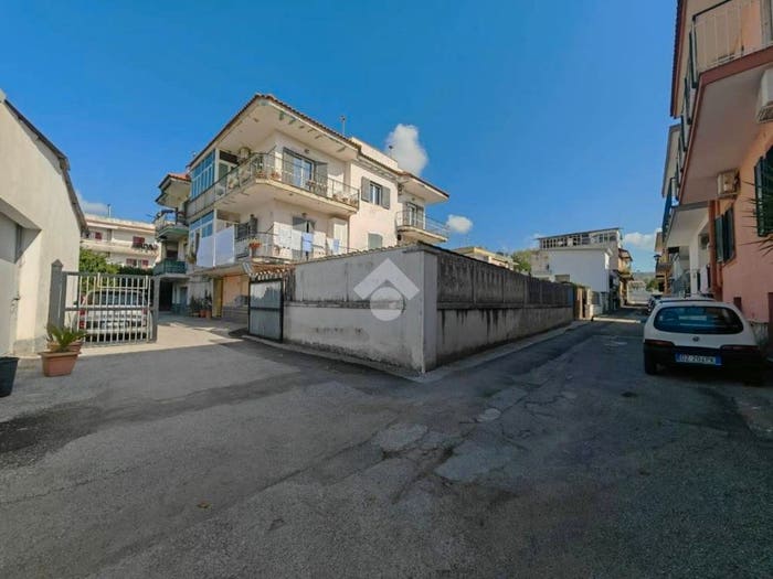 Appartamento quadrilocale in vendita in Via Alfonso Artiaco, Via Campana Cigliano, Pozzuoli