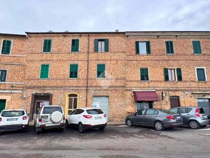 Appartamento con 6 locali in vendita in Via rodi, Borgo Rodi, Ancona