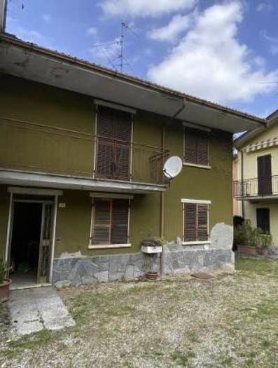 Appartamento trilocale in vendita in Via Edmondo De Amicis, Fabbiano, Rivergaro