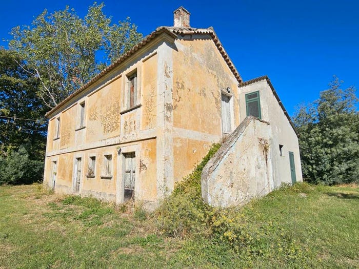 Casa con 6 locali in vendita in Loc Castagnara, Argusto