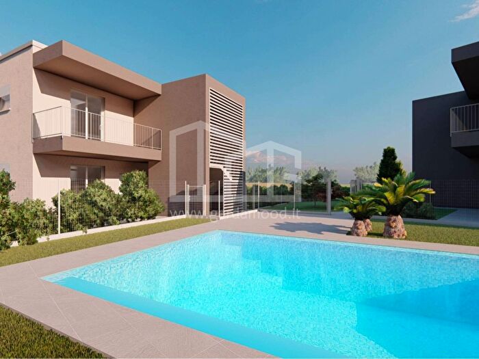 Appartamento trilocale in vendita in Località Marinoni, Peschiera Del Garda