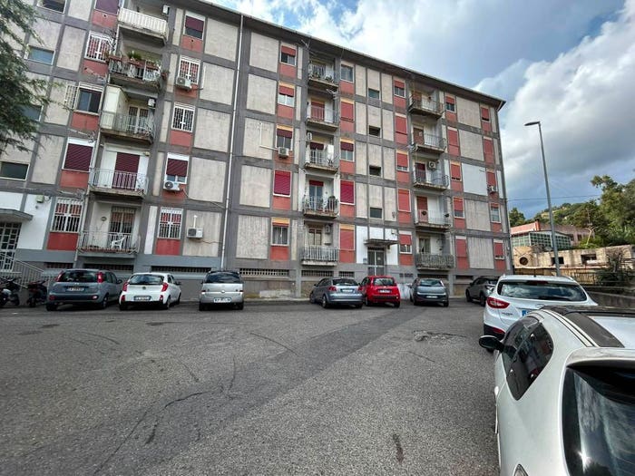 Appartamento quadrilocale in vendita in Via Don Lorenzo Milani, San Giovannello, Messina