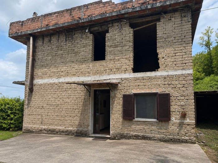 Casa con 6 locali in vendita in Via Pozzo Nuovo, Artena