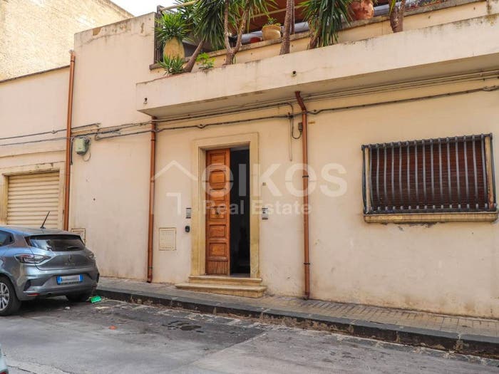 Appartamento con 6 locali in vendita in via amerigo vespucci, Centro, Noto
