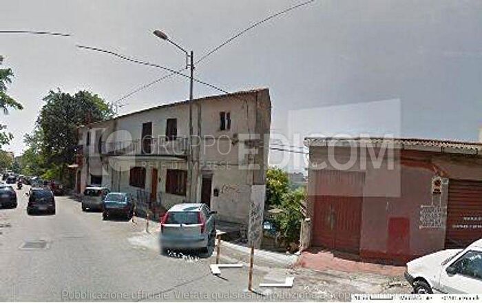 Appartamento con 6 locali in vendita in via Carlo V, Centro Storico, Catanzaro