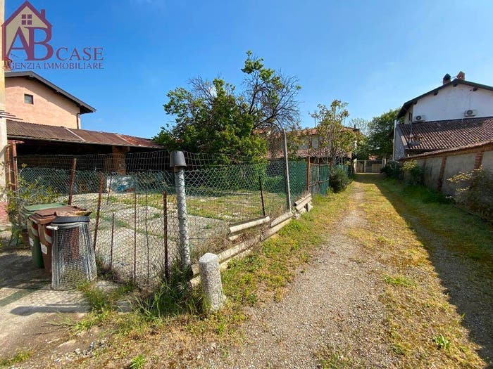 Casa in vendita in via mazzini, Centro, Gambolò