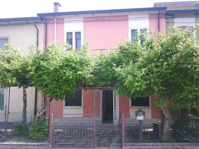 Casa con 6 locali in vendita in Via Erbosa, San Zaccaria, Ravenna