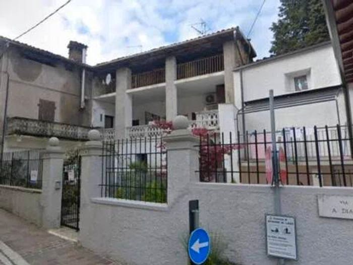 Appartamento trilocale in vendita in Via Armando Diaz, Spinone al Lago