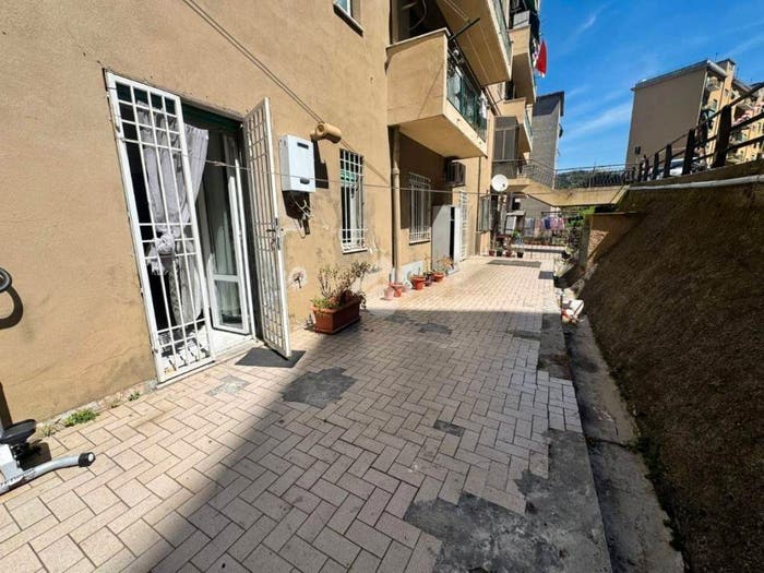 Appartamento trilocale in vendita in Via S Bartolomeo del Fossato, Sampierdarena, Genova