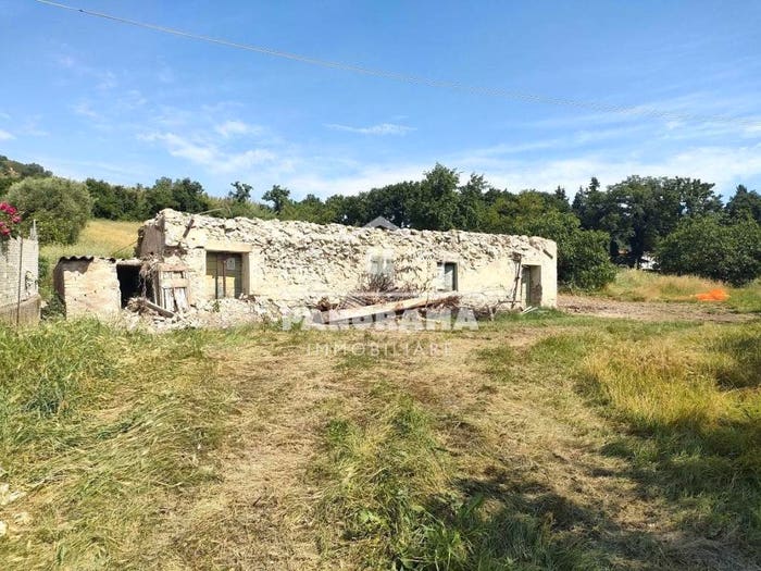 Casa con 6 locali in vendita in Via Cà Falascone, Santa Maria Del Piano, Montescudo Montecolombo