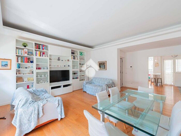 Appartamento con 5 locali in vendita in Via Anneo Lucano, Balduina, Roma