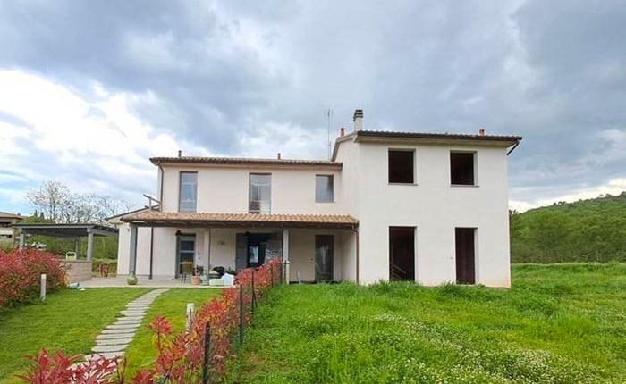 Appartamento trilocale in vendita in Badia A Ruoti, Bucine