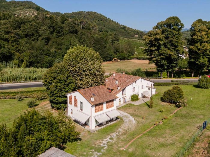 Casa con 6 locali in vendita in Via per Camaiore, Mutigliano Torre, Lucca