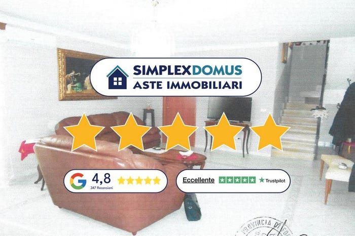 Appartamento con 6 locali in vendita in Via delle Mimose, San Ferdinando di Puglia