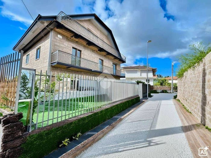 Casa con 6 locali in vendita in Via San Lorenzo, Pizzolano, Fisciano