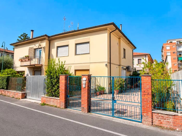 Appartamento quadrilocale in vendita in Via delle Medaglie d'Oro, Pratale, Pisa