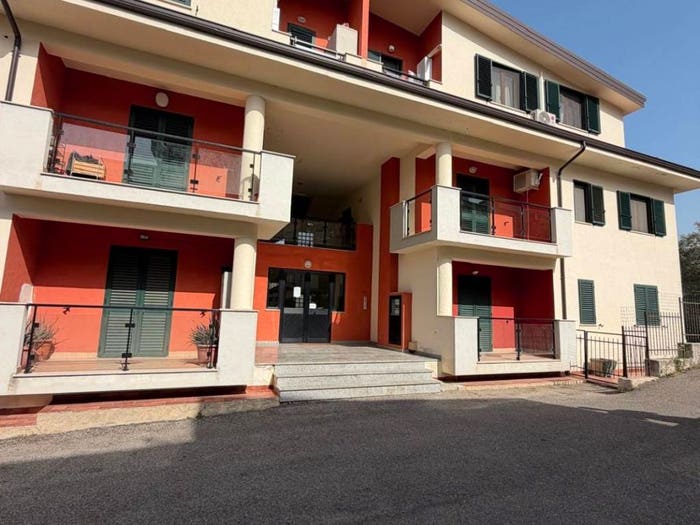 Appartamento trilocale in vendita in Via Colle degli Ulivi, Mendicino