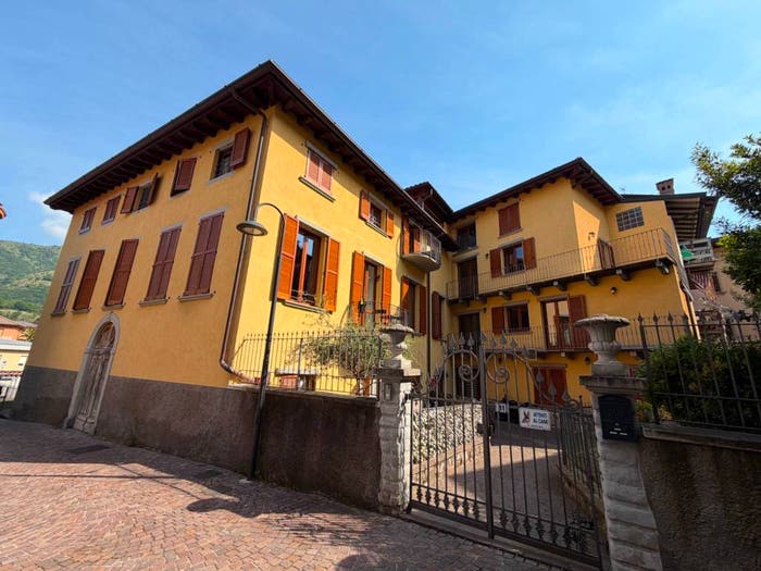 Appartamento quadrilocale in vendita in Via Giuseppe Garibaldi, Pradalunga