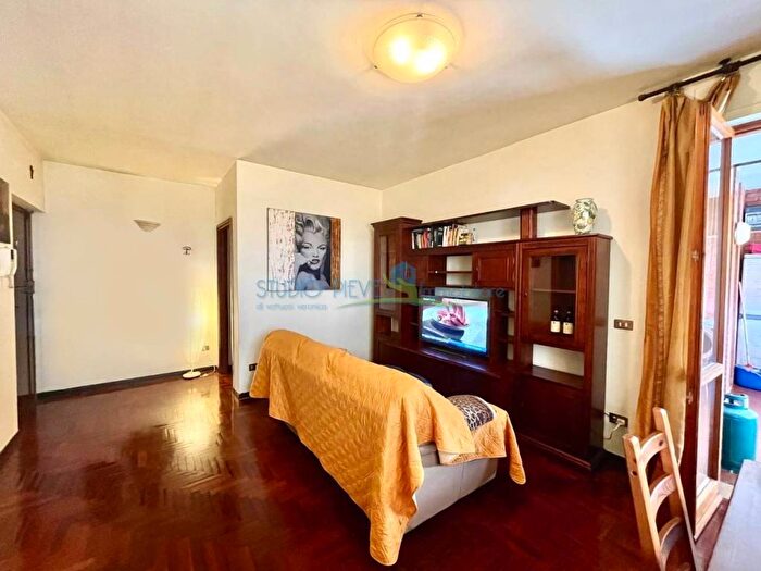 Appartamento quadrilocale in vendita in Via Fratelli Cairoli, Centro, Monsummano Terme